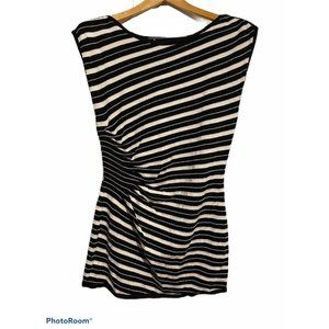 White House Black Martin size m ruched on side sleeveless sweater long